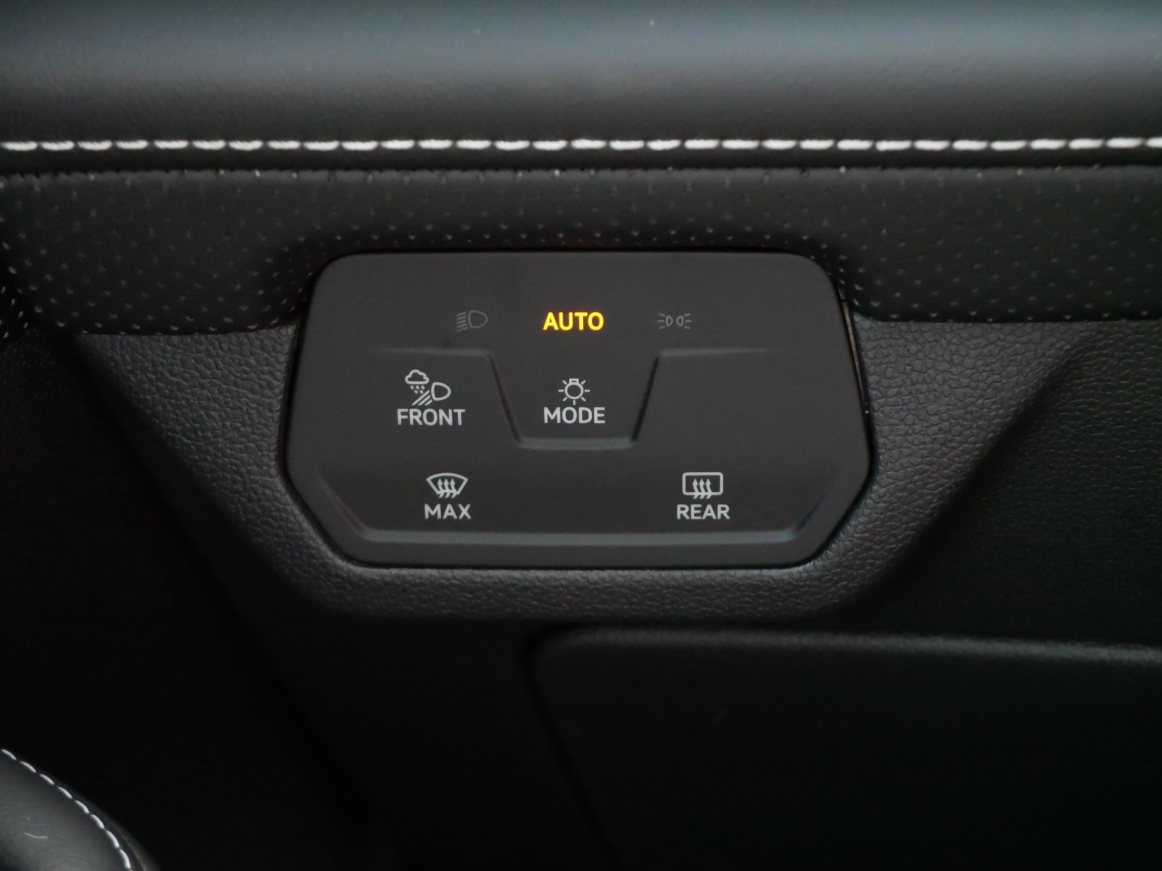 Used 2024 Volkswagen Atlas SEL Premium R-Line AWD/4WD image 27
