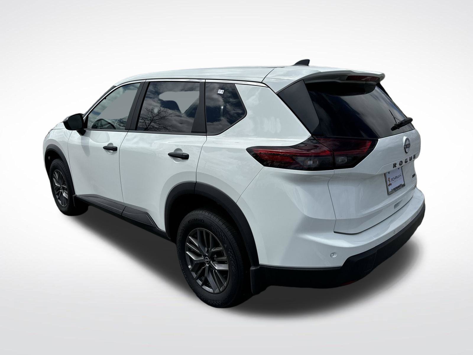 Used 2025 Nissan Rogue S AWD/4WD image 30