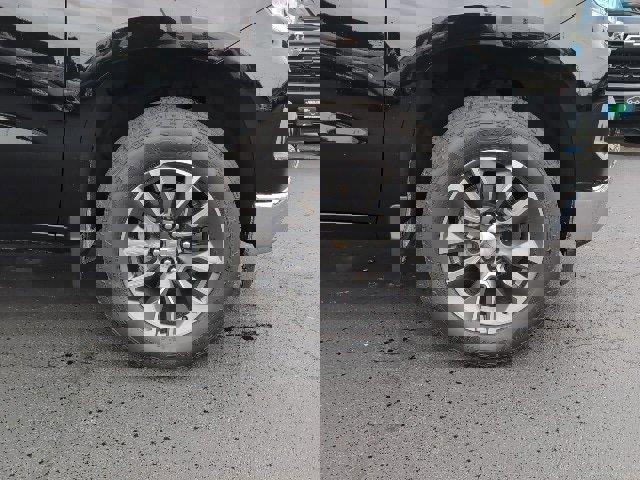 Used 2025 Chevrolet Silverado 1500 LT image 6