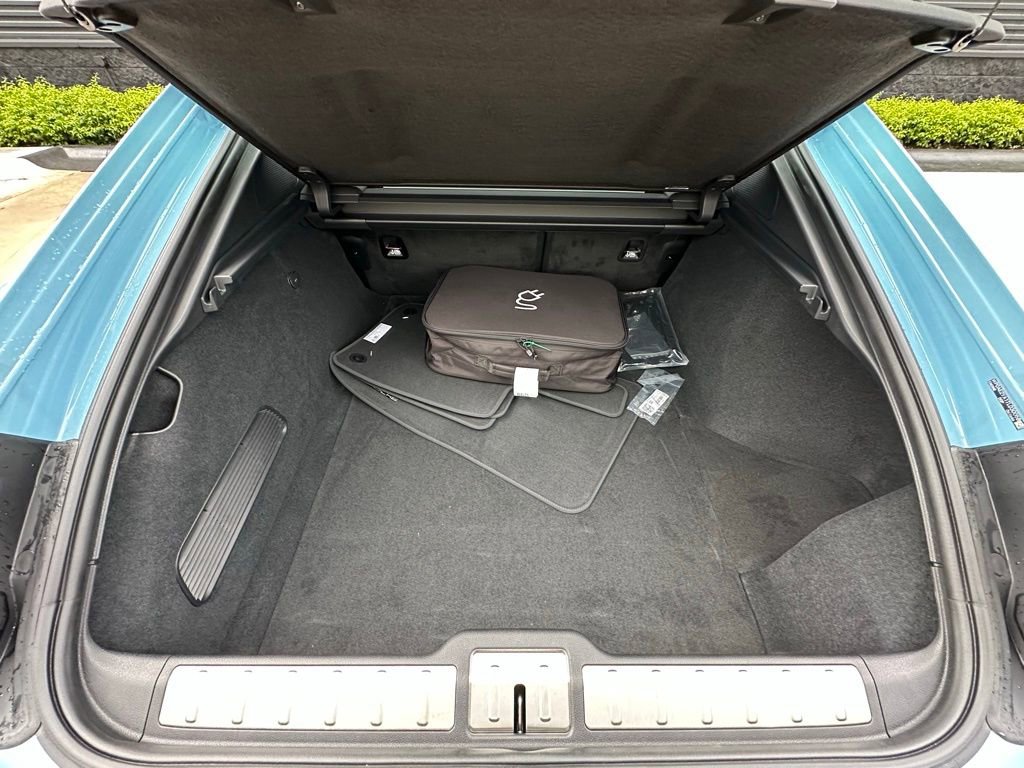 Used 2026 Porsche Panamera 4 image 37