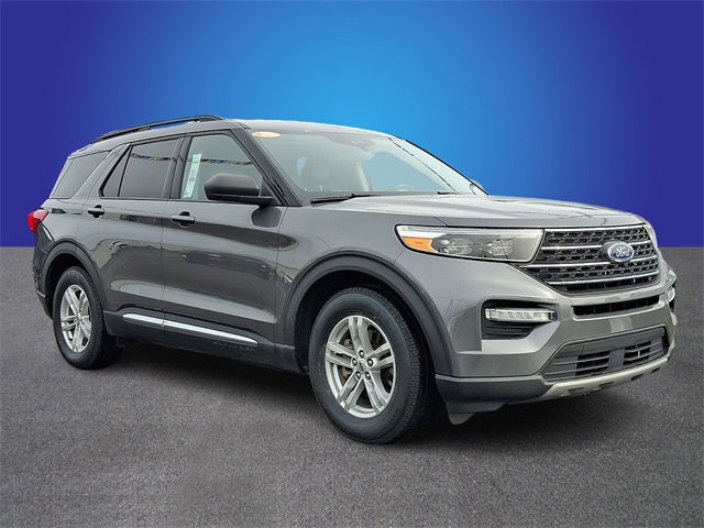 Used 2022 Ford Explorer XLT w/ Equipment Group 202A image 3