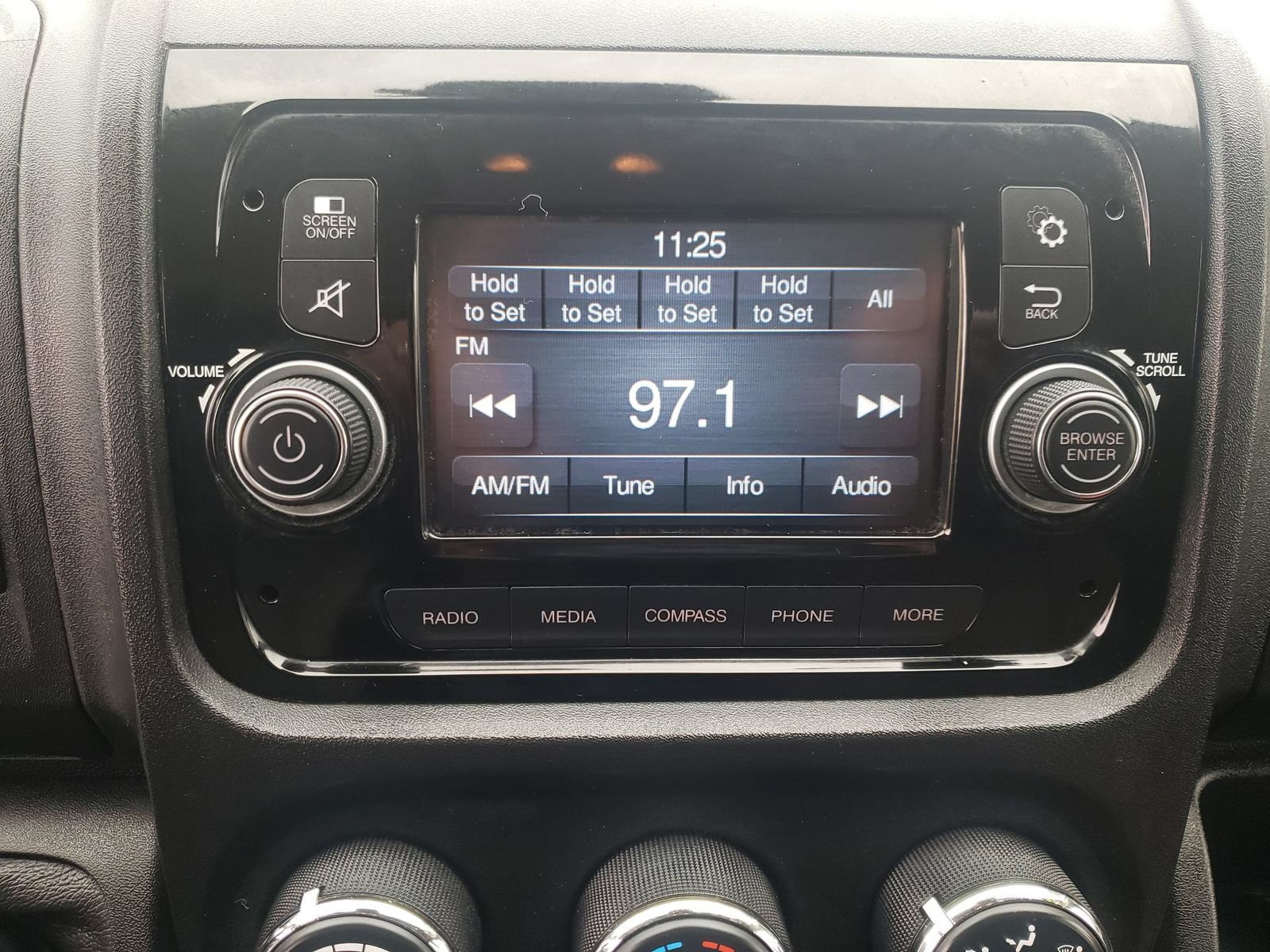 Used 2019 RAM ProMaster 2500 FWD image 33