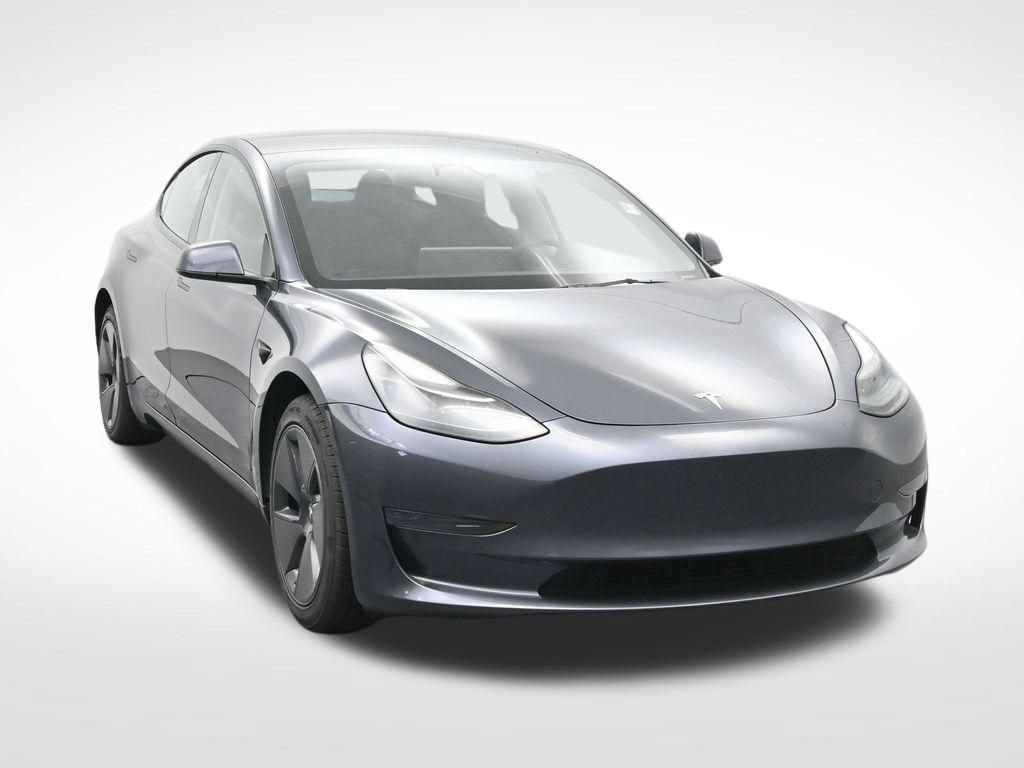 Used 2023 Tesla Model 3 Standard Range RWD image 2