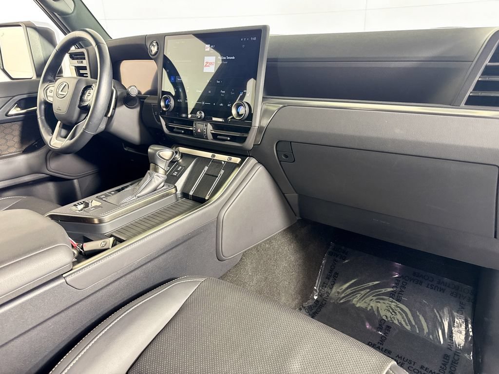Used 2024 Lexus GX 550 w/ Cold Area Package AWD/4WD image 36