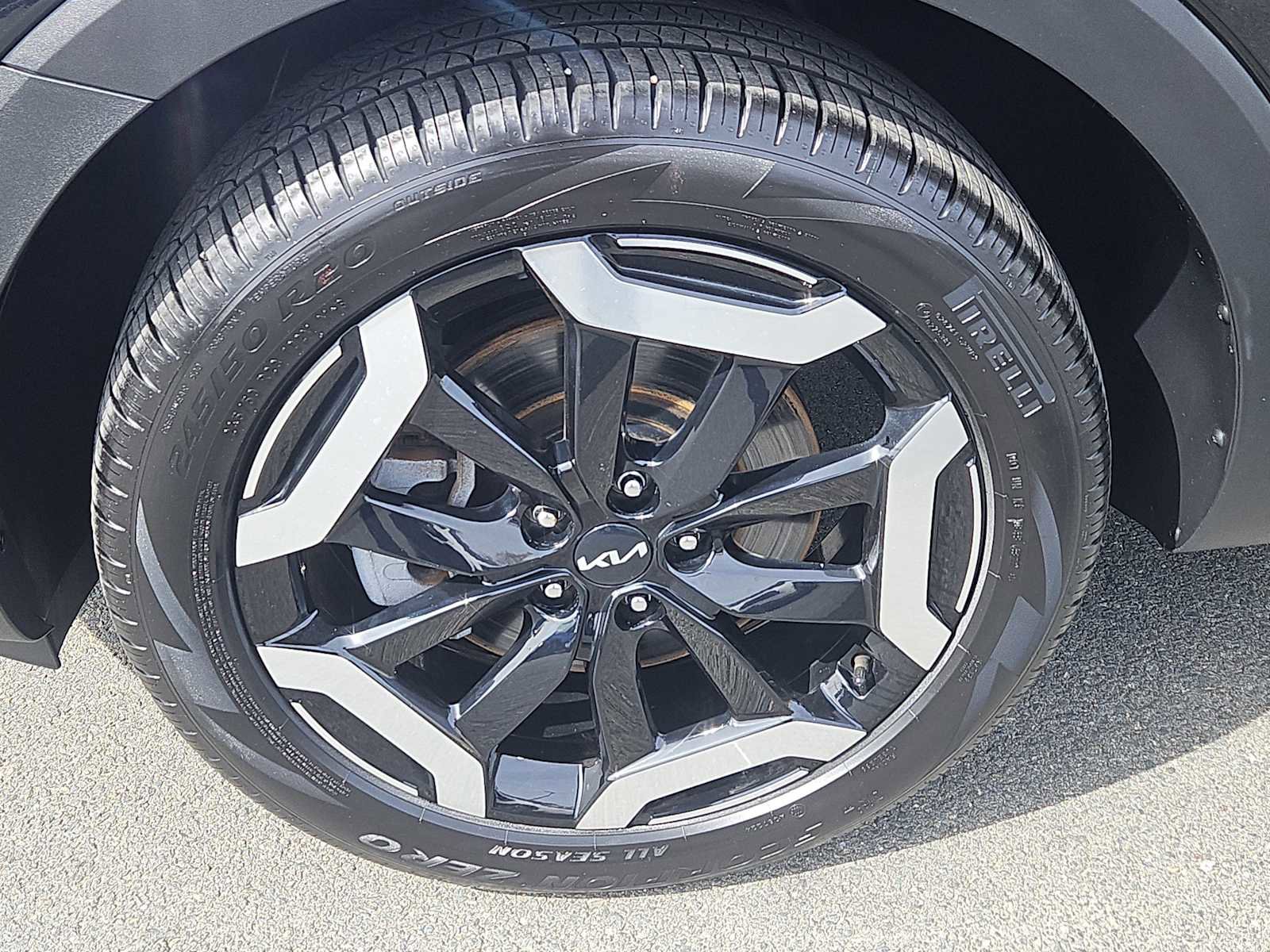 Used 2023 Kia Telluride S w/ S Sunroof Package image 6