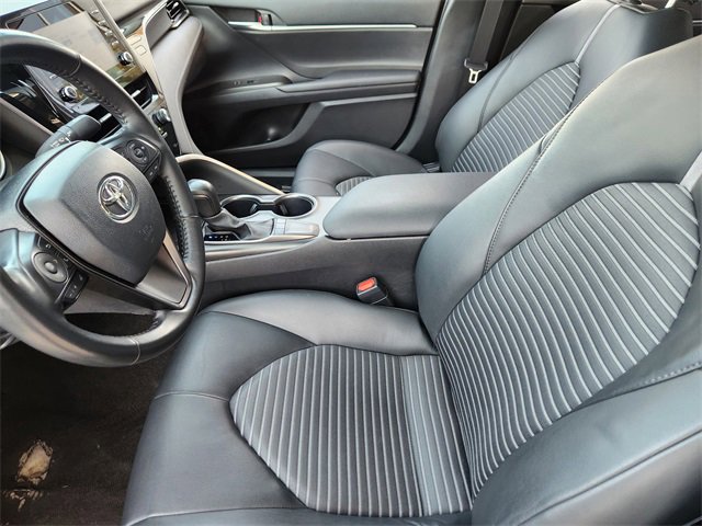 Used 2024 Toyota Camry SE image 13