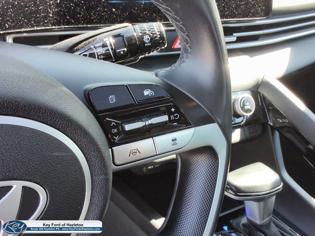 Used 2025 Hyundai Elantra SEL FWD image 20