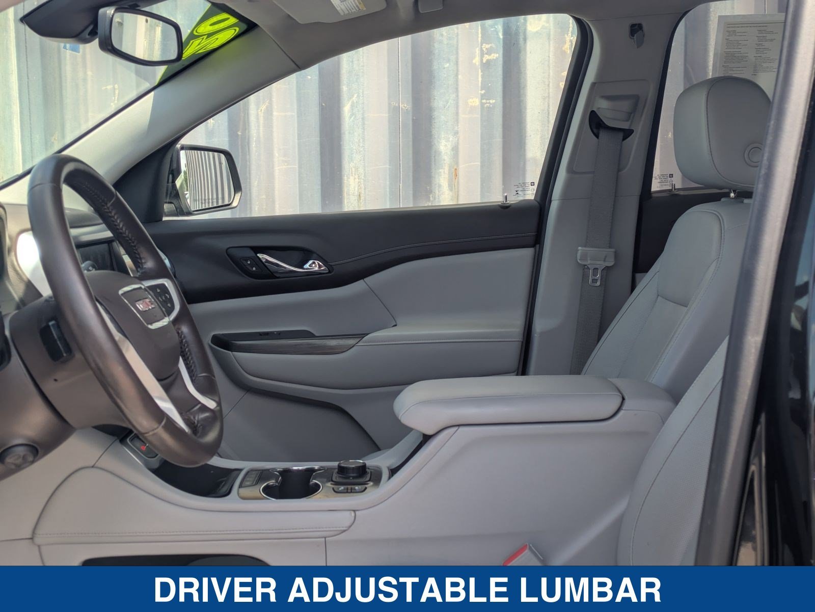 Used 2020 GMC Acadia SLT w/ Driver Alert Package II FWD image 23