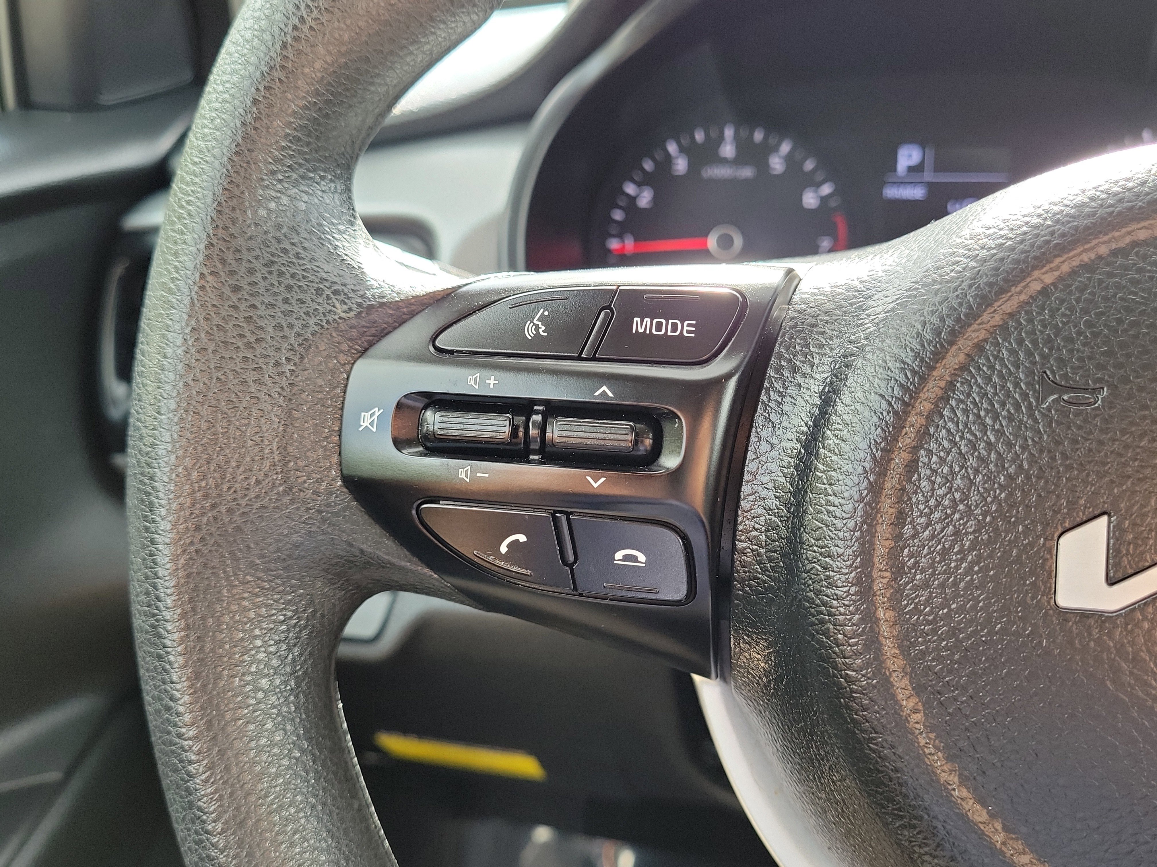 Used 2023 Kia Rio LX image 15