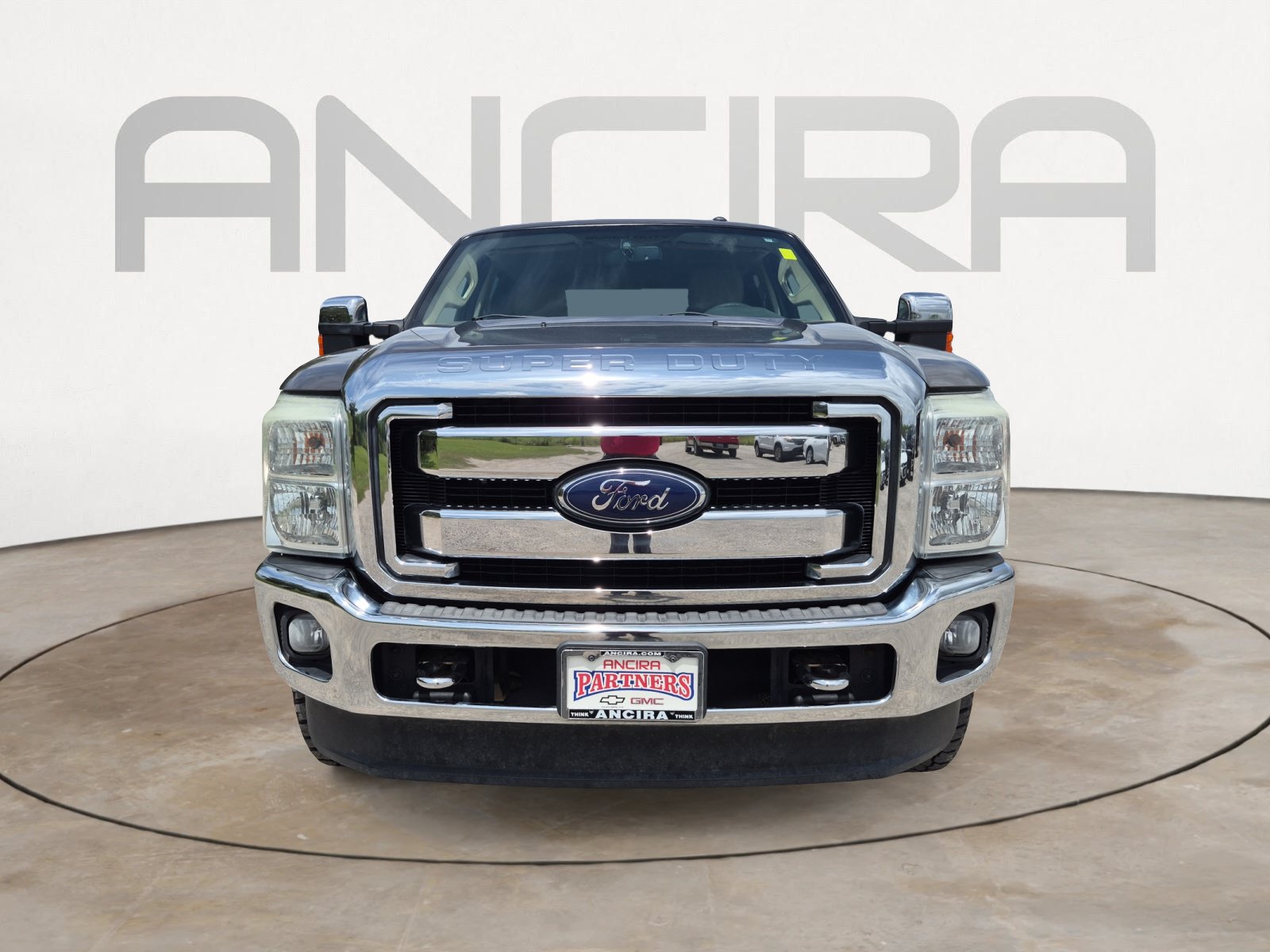 Used 2015 Ford F250 XLT w/ XLT Premium Package AWD/4WD image 4