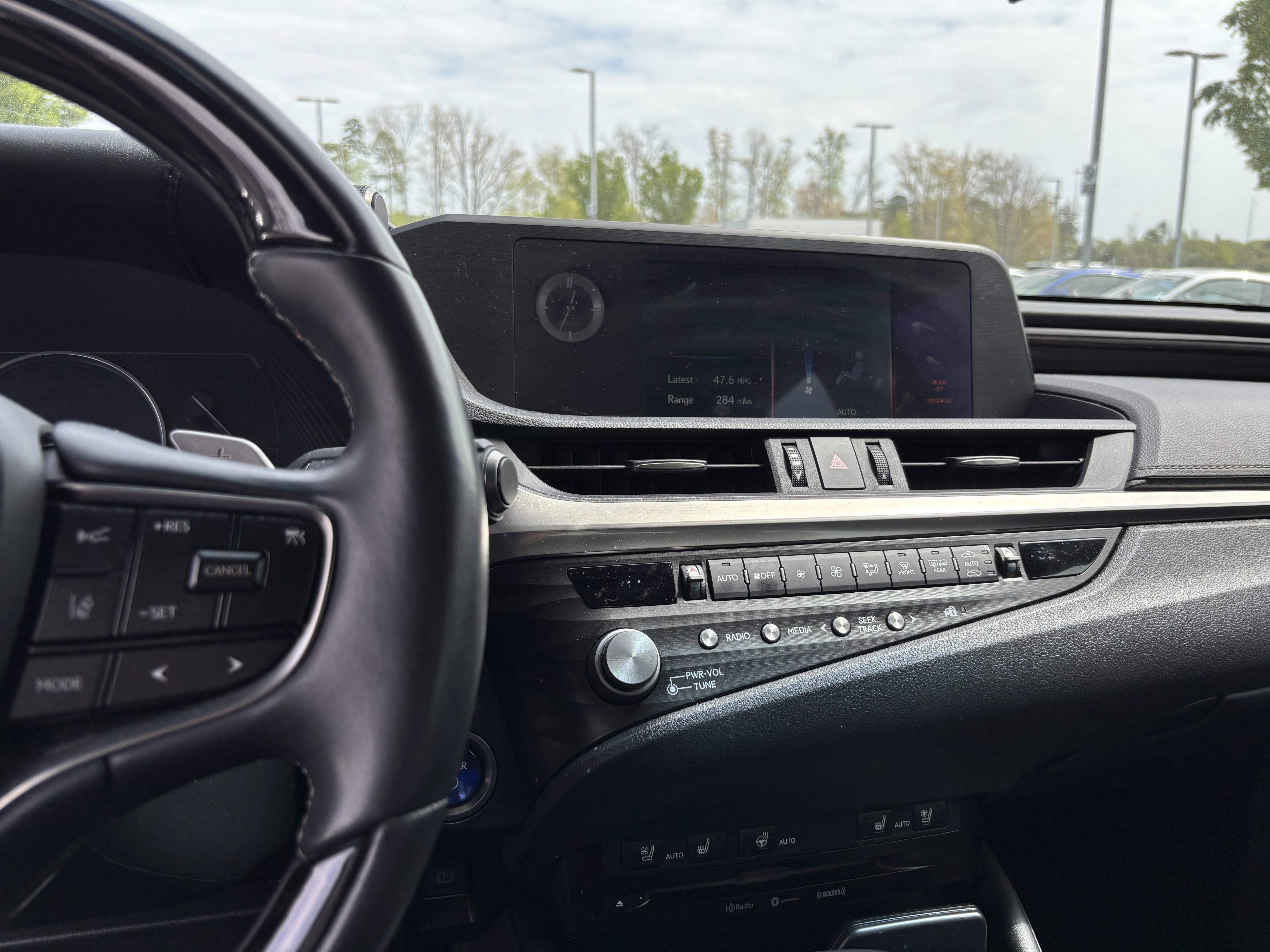 Used 2021 Lexus ES 300h w/ Premium Package image 31