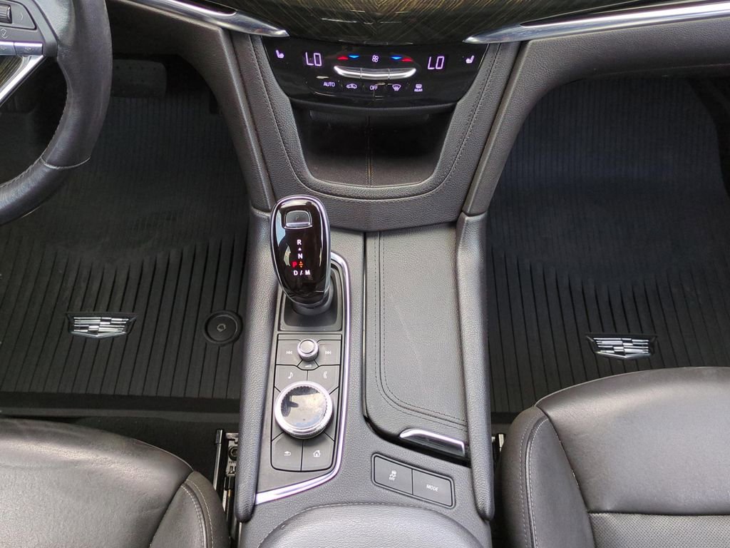 Used 2021 Cadillac XT6 Premium Luxury w/ LPO, Floor Liner Package image 21