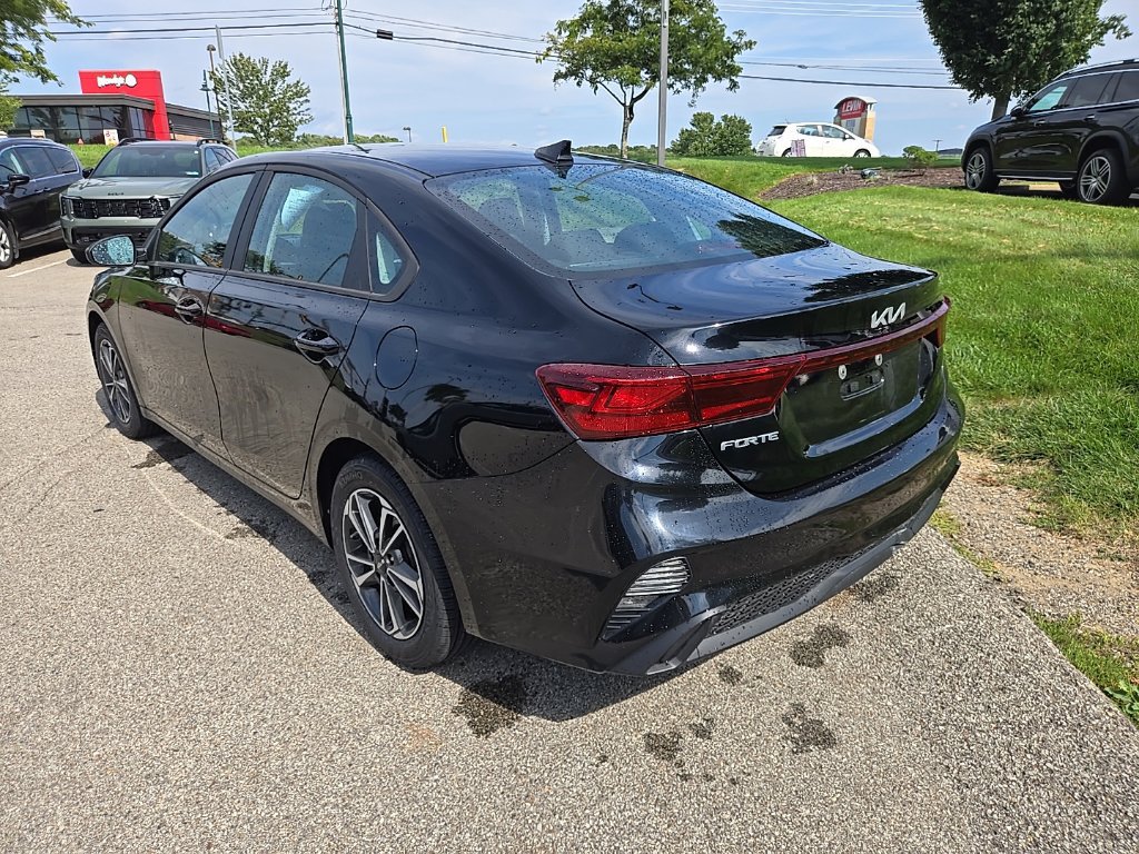 Certified 2023 Kia Forte LXS FWD image 6