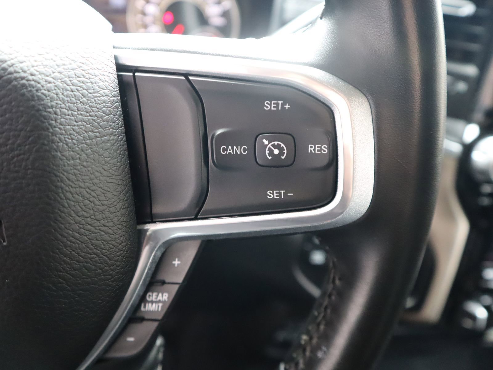 Used 2024 RAM 2500 Laramie image 37