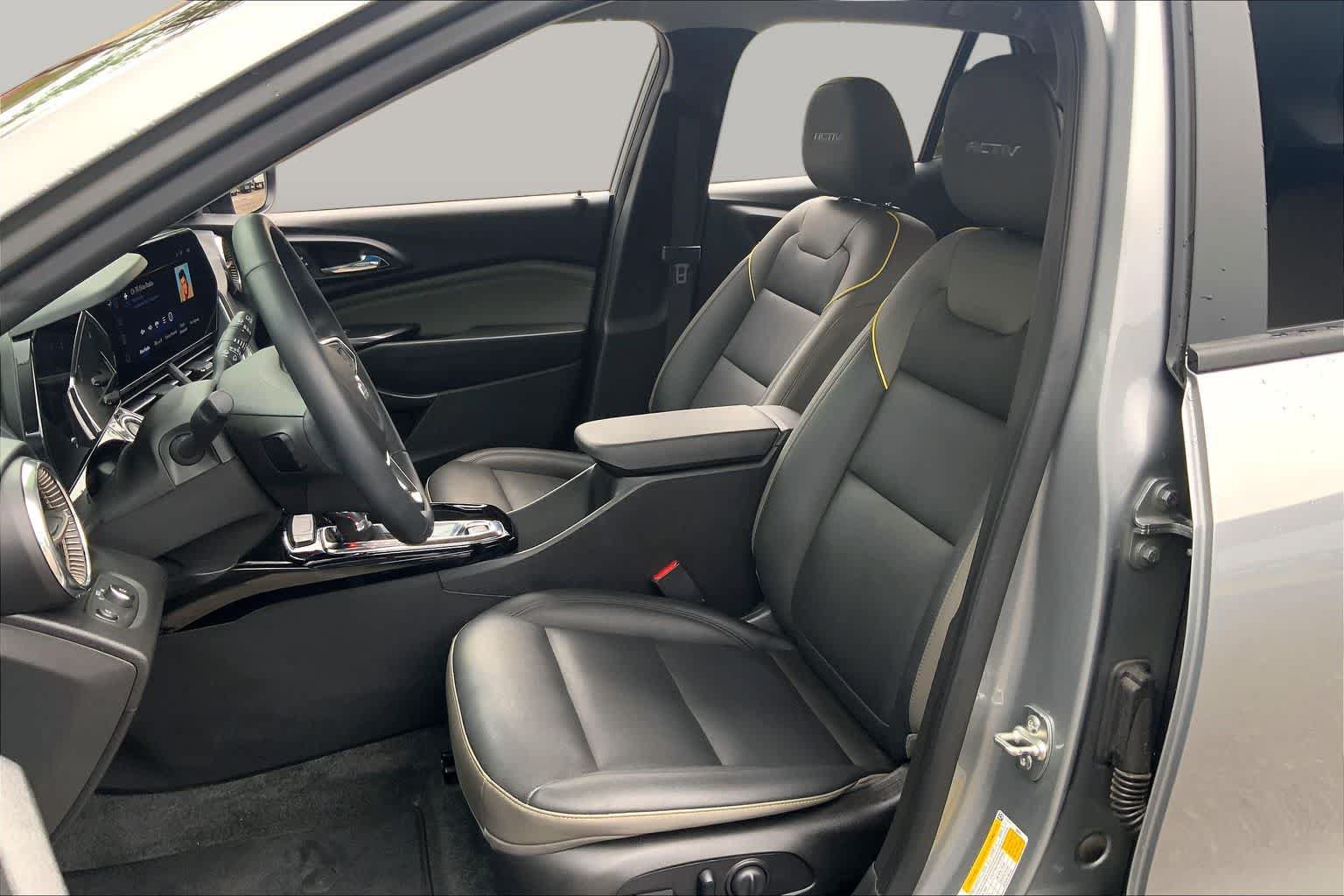 Used 2025 Chevrolet Trax ACTIV w/ Driver Confidence Package FWD image 8