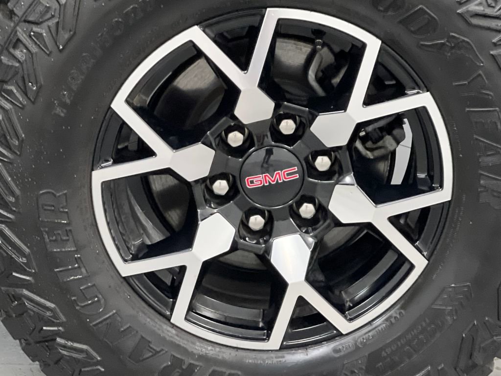 Used 2024 GMC Canyon AT4X image 61