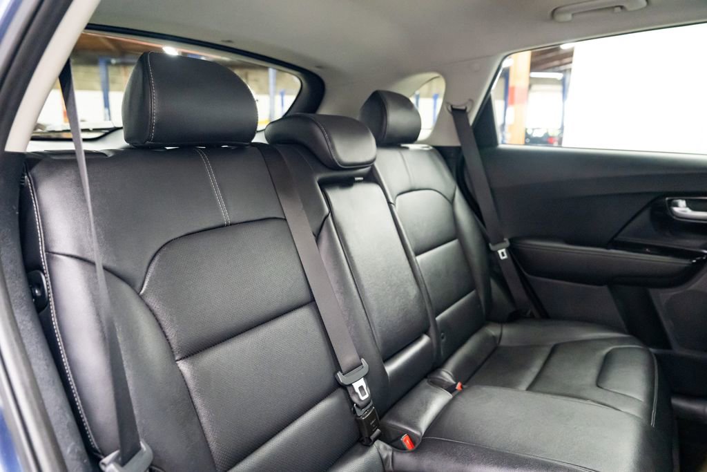 Used 2022 Kia Niro EX Premium FWD image 32