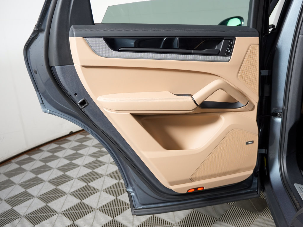 New 2026 Porsche Cayenne AWD/4WD image 33