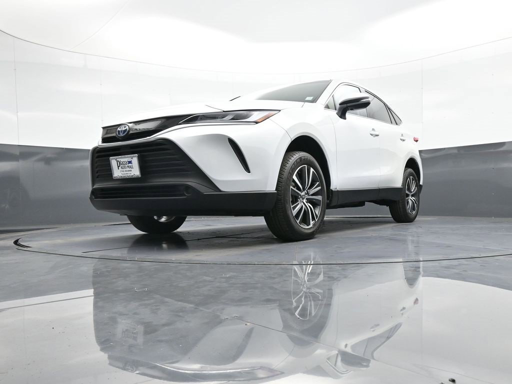 Certified 2024 Toyota Venza LE image 25