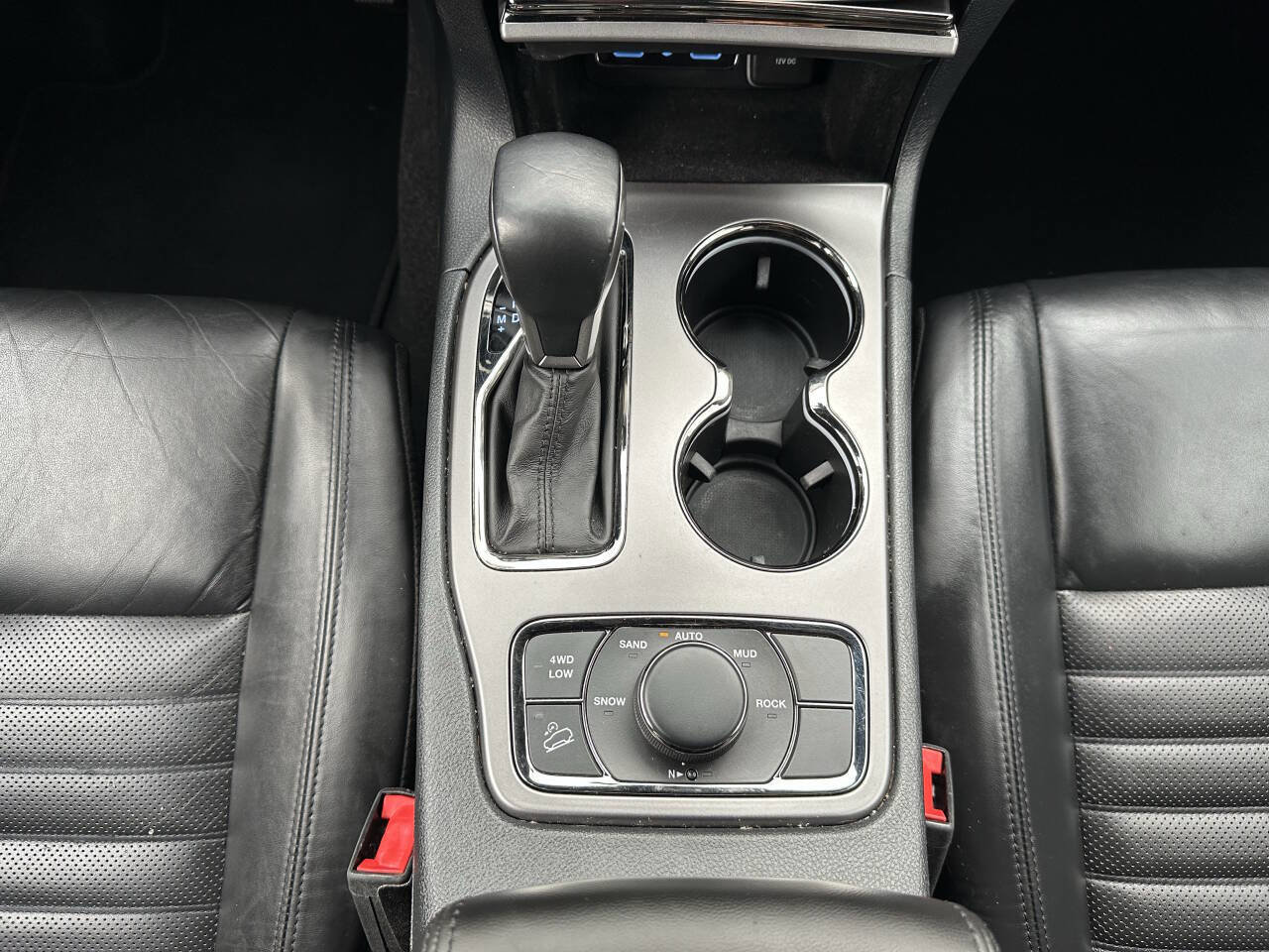 Used 2020 Jeep Grand Cherokee Limited X image 17