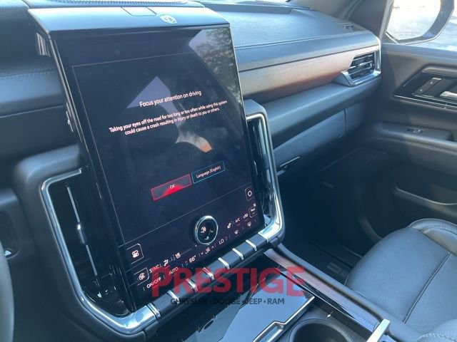 Used 2025 GMC Yukon XL Denali image 41