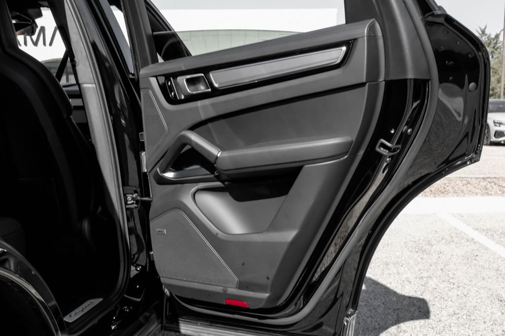 Used 2020 Porsche Cayenne Turbo image 55