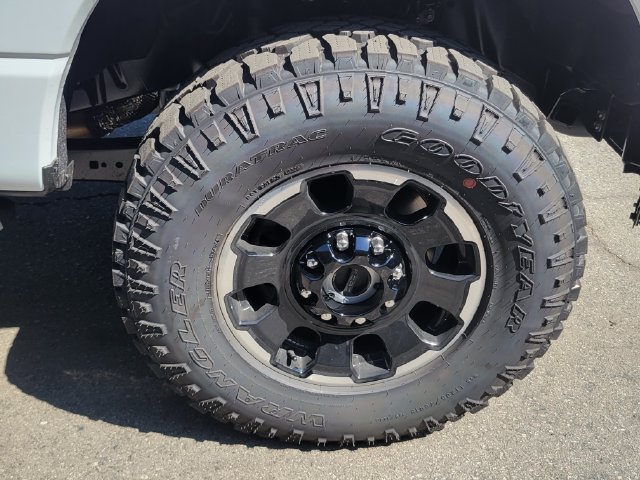 New 2027 Ford F250 XLT w/ XLT Premium Package AWD/4WD image 6