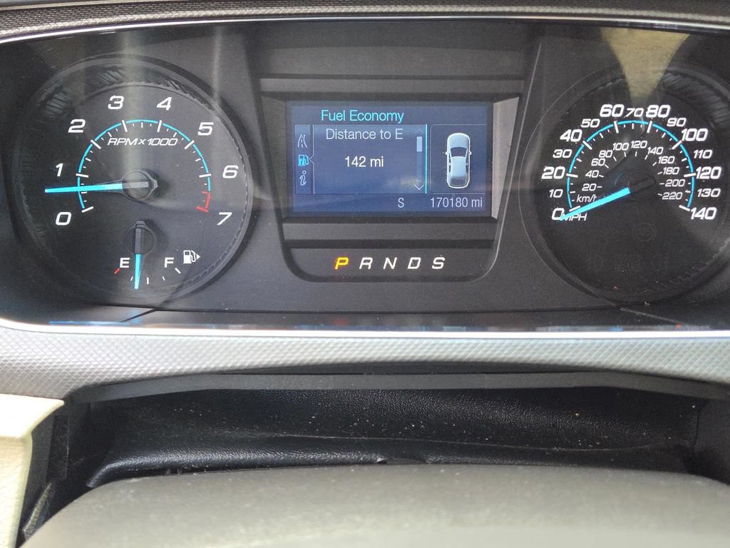 Used 2014 Ford Taurus SE FWD image 21
