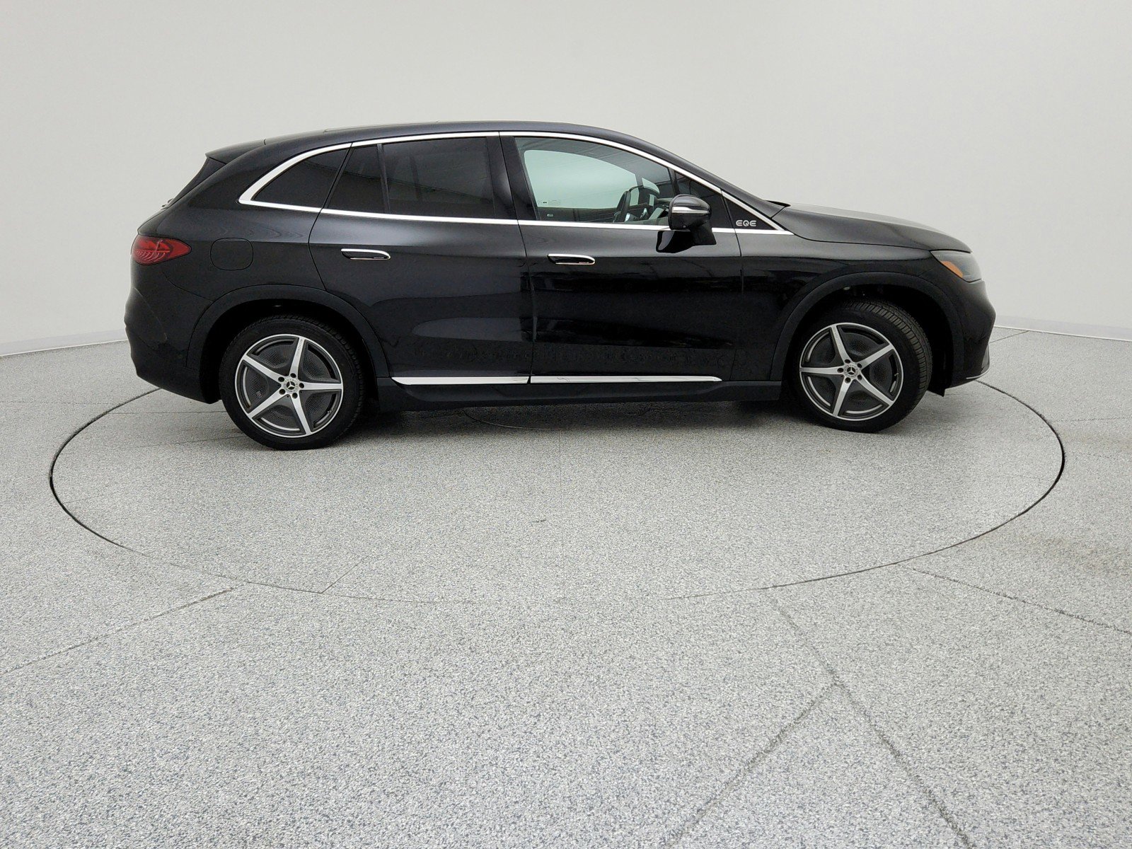 Used 2023 Mercedes-Benz EQE 350+ SUV image 4