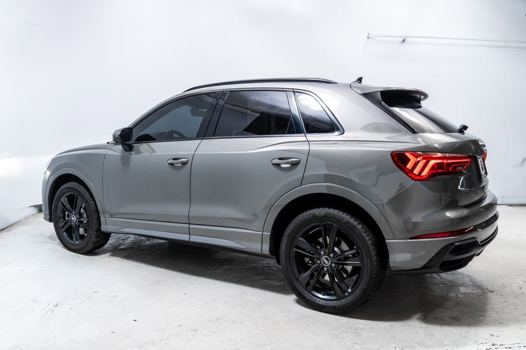 Used 2022 Audi Q3 2.0T Premium Plus w/ Premium Plus Package AWD/4WD image 2
