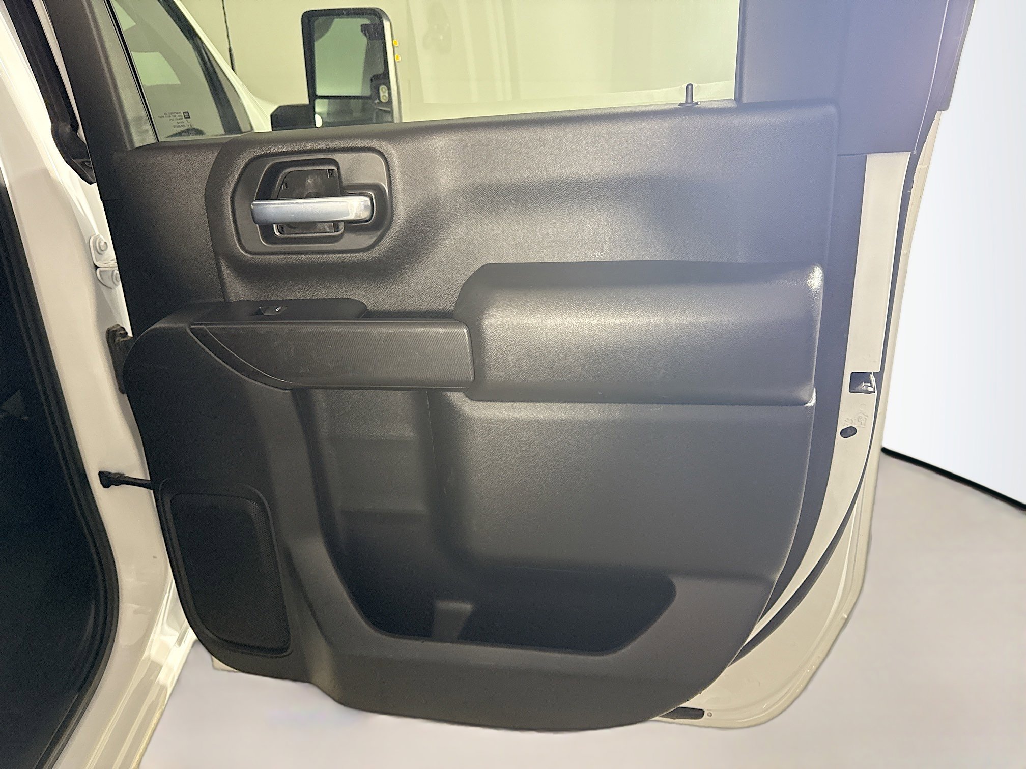 Used 2024 Chevrolet Silverado 2500 Custom w/ Custom Value Package image 27