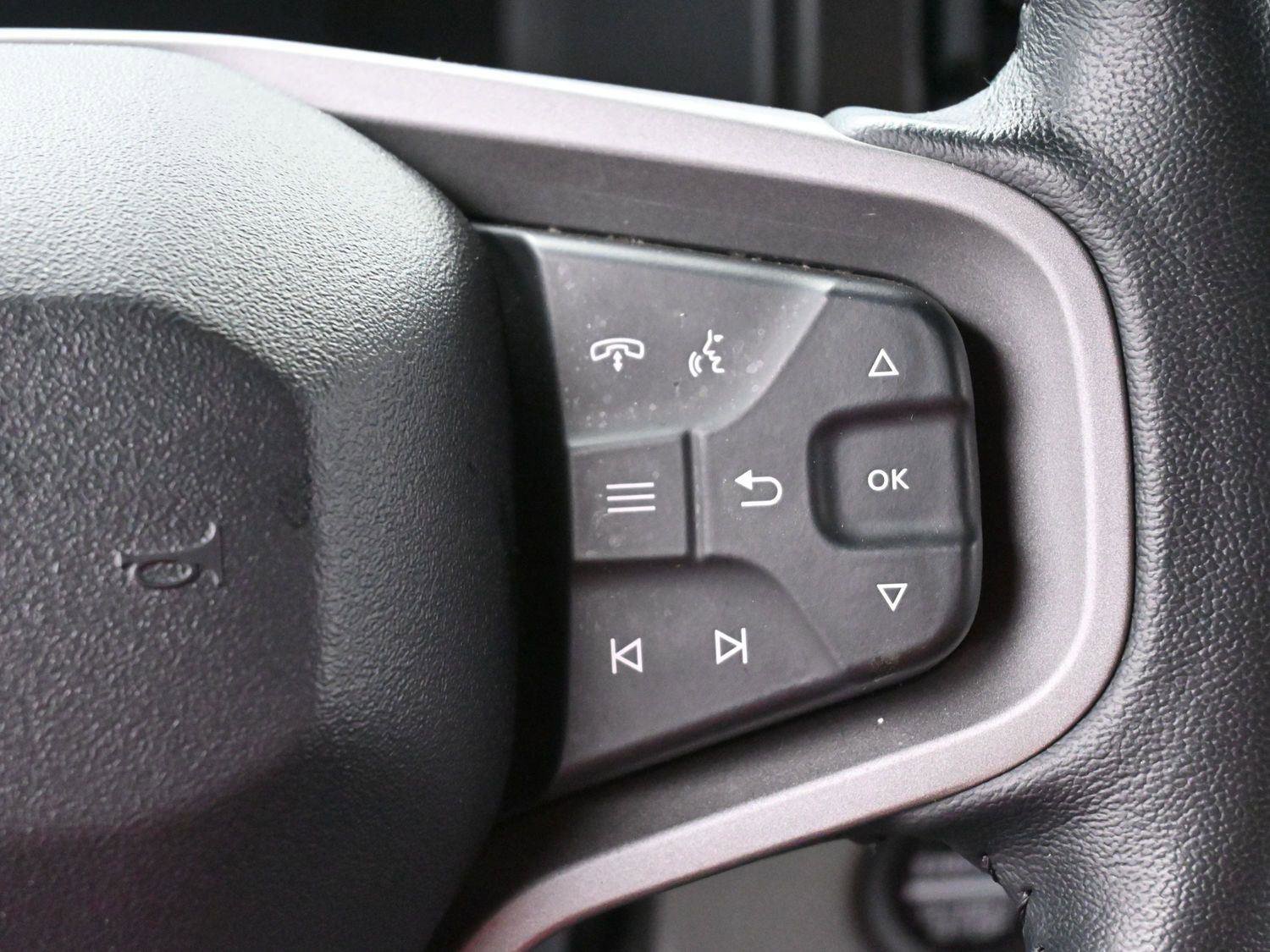 Used 2023 Ford Bronco Badlands image 18