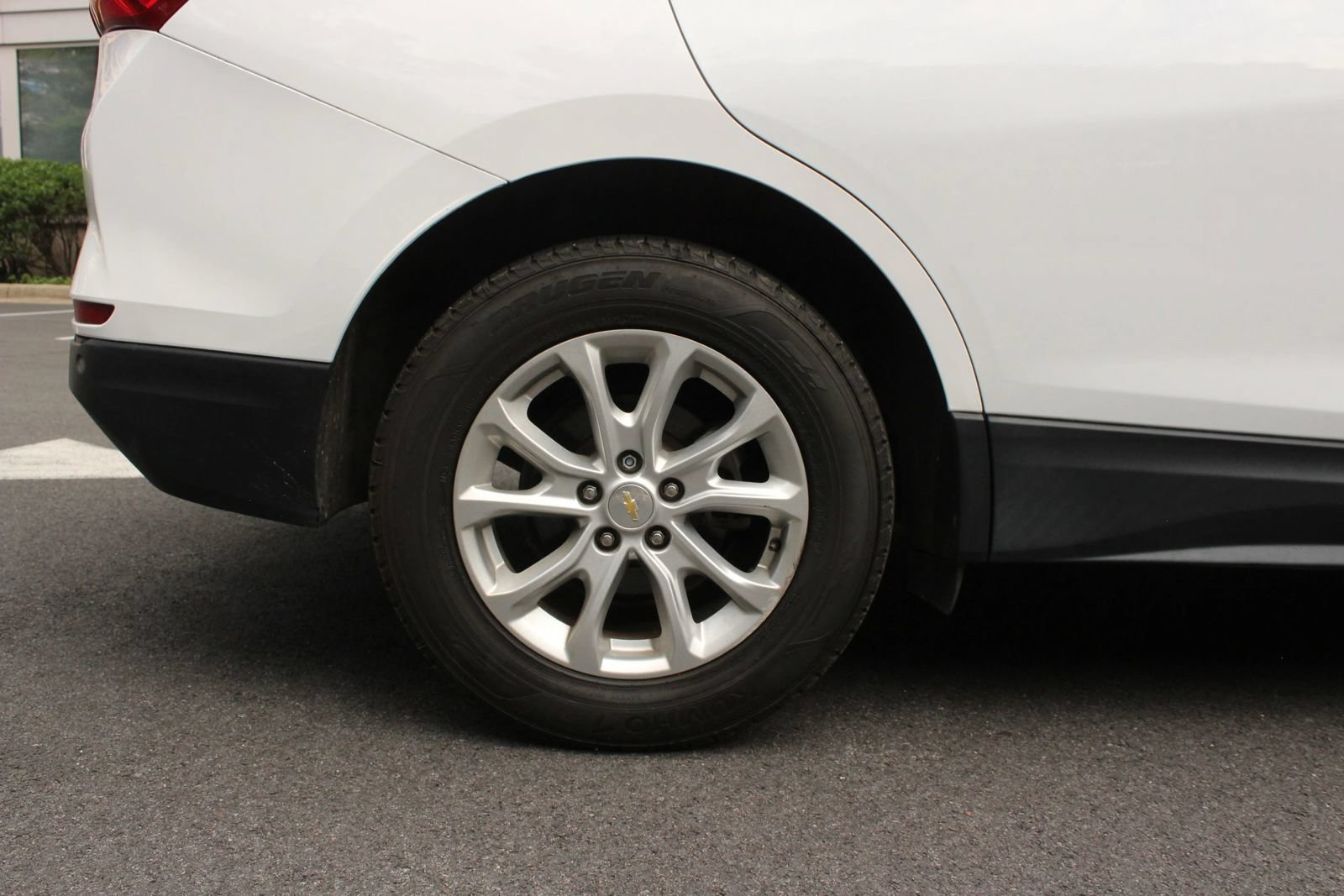 Used 2019 Chevrolet Equinox LT AWD/4WD image 5