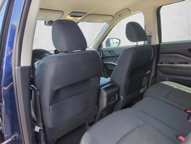Used 2024 Nissan Pathfinder SV FWD image 16