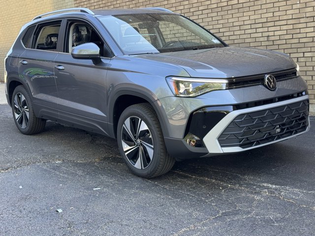 New 2026 Volkswagen Taos SE