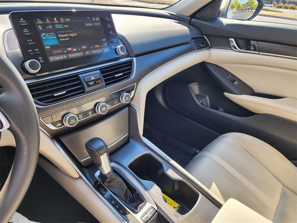 Used 2019 Honda Accord EX image 26