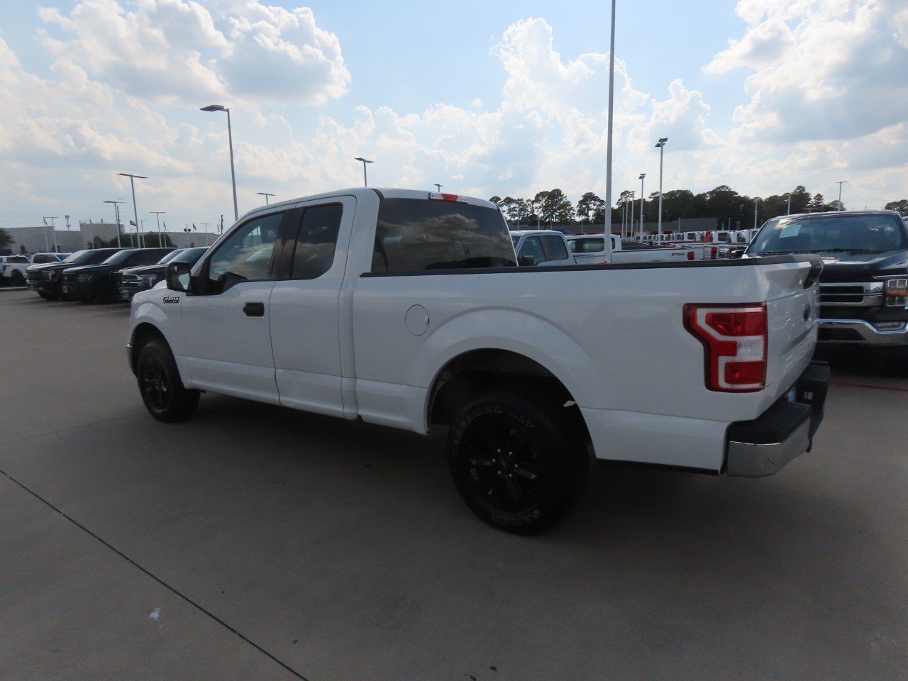 Certified 2019 Ford F150 XLT RWD image 16