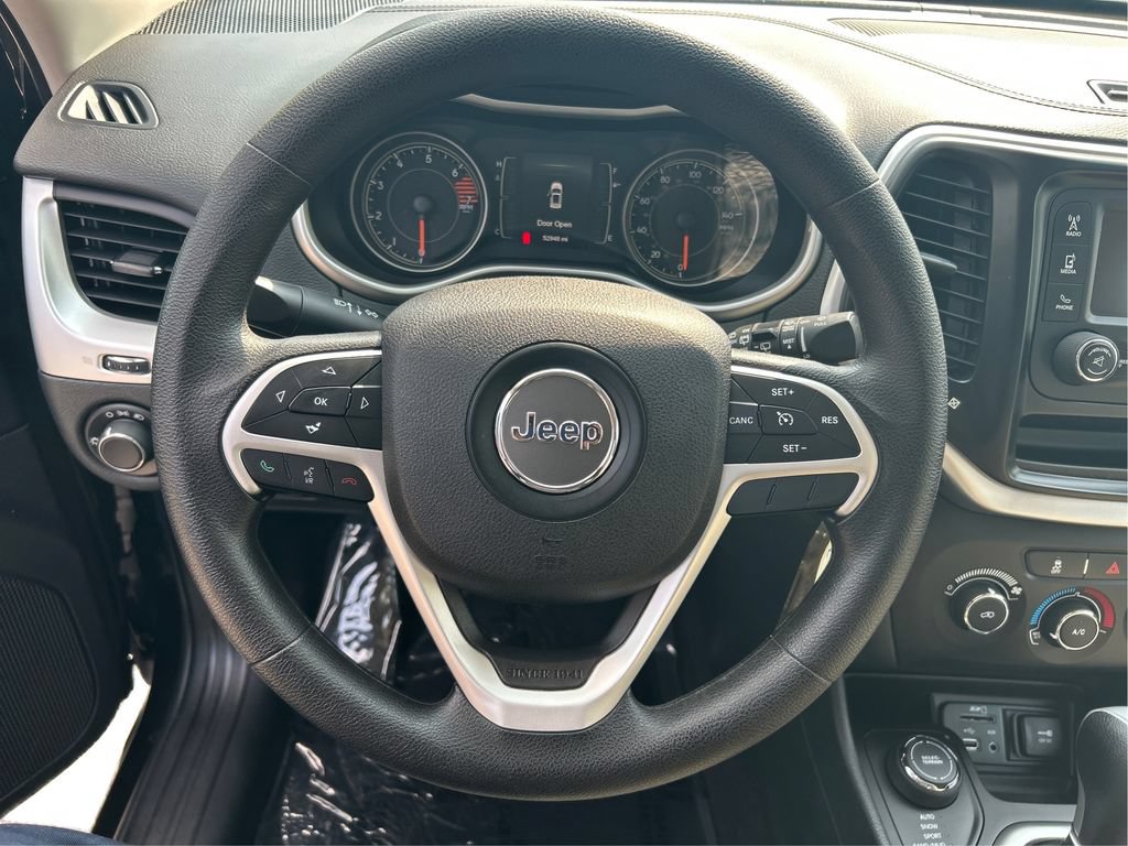 Used 2016 Jeep Cherokee Sport AWD/4WD image 19