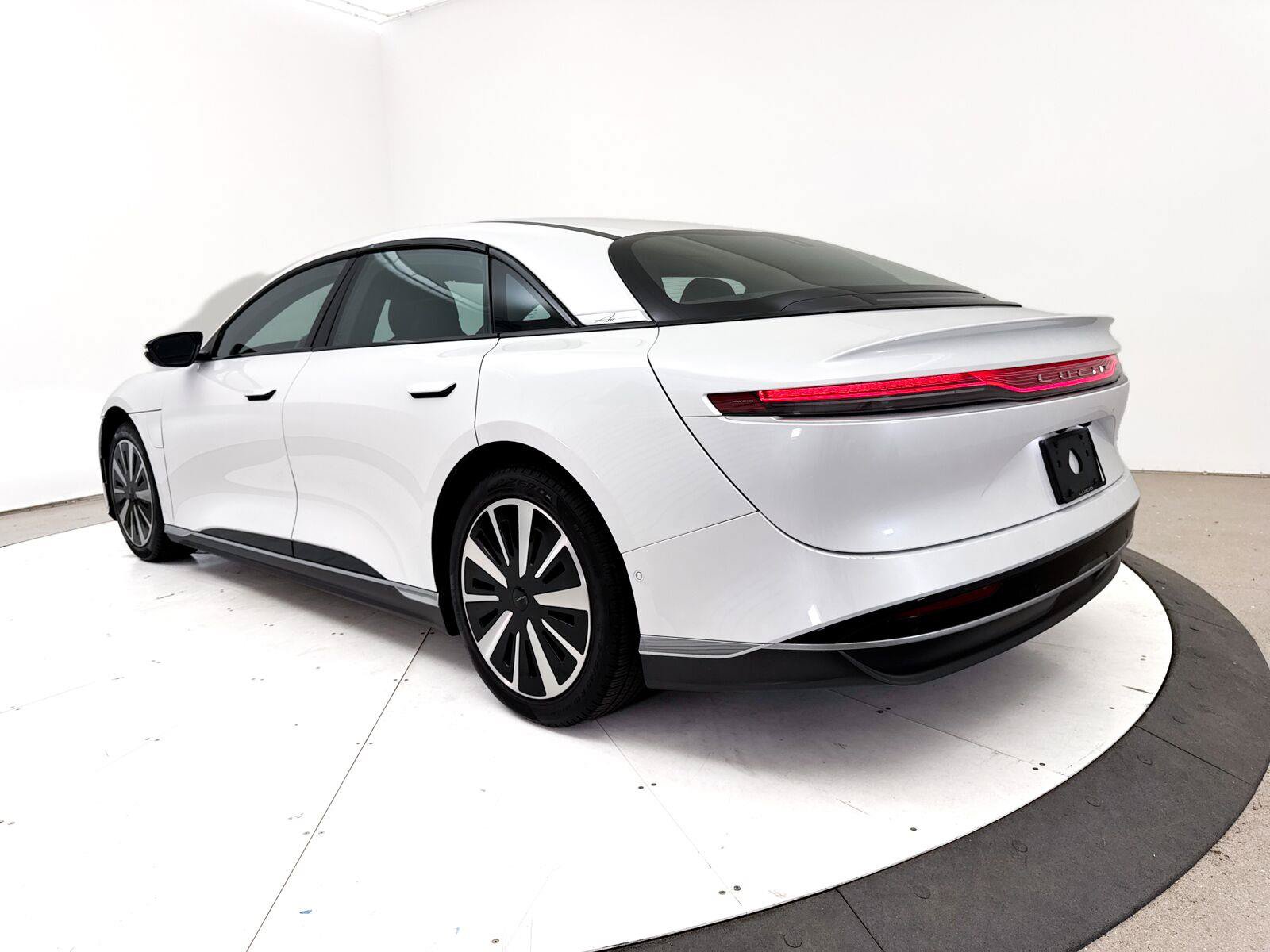 Used 2024 Lucid Air Pure RWD image 14