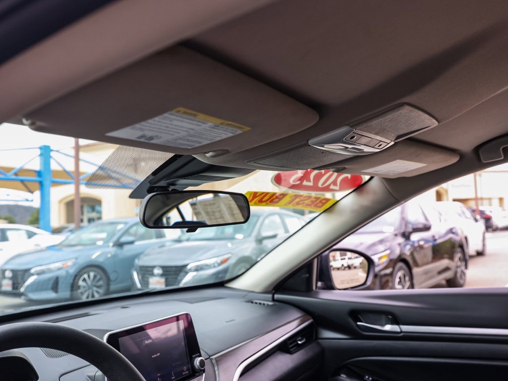 Used 2023 Nissan Altima 2.5 SV image 13