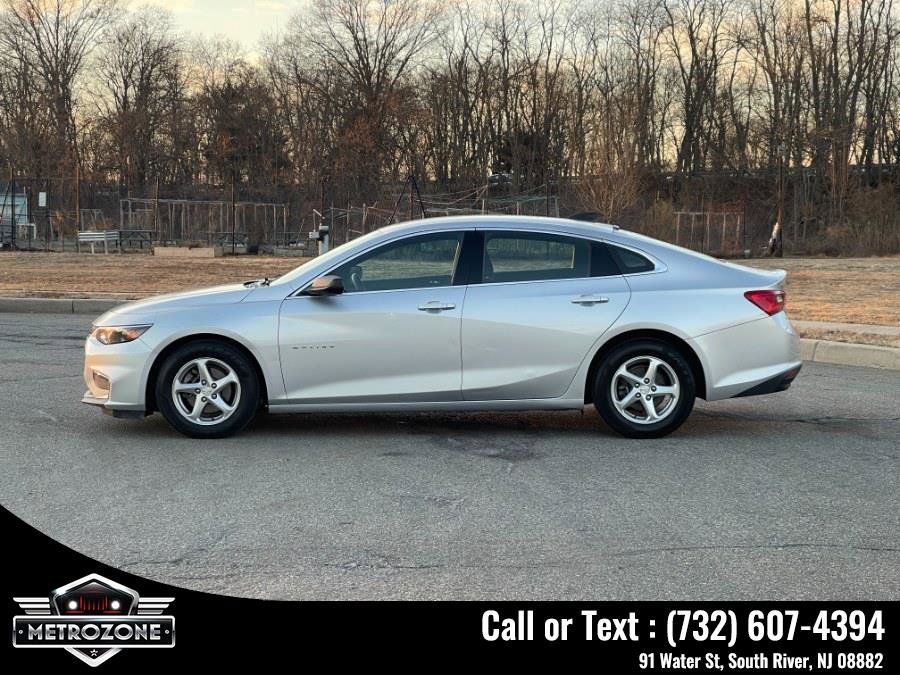 Used 2017 Chevrolet Malibu LS image 7
