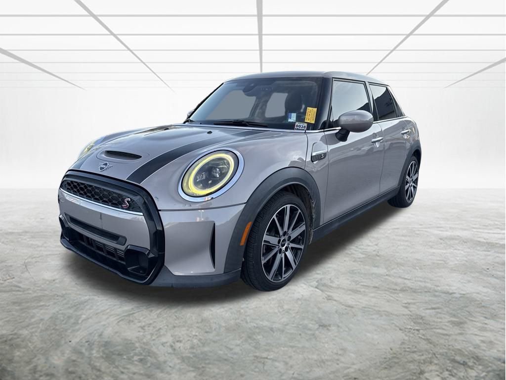 Used 2022 MINI Cooper S w/ Signature Upholstery Package image 9