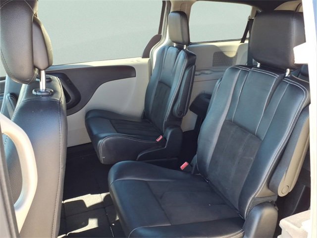 Used 2019 Dodge Grand Caravan SXT image 8
