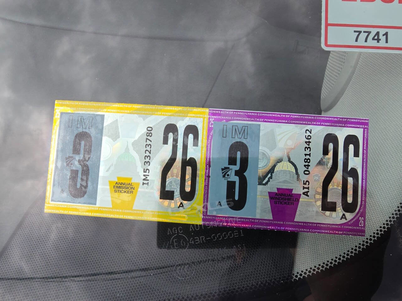 Used 2011 Lexus CT 200h Premium image 10