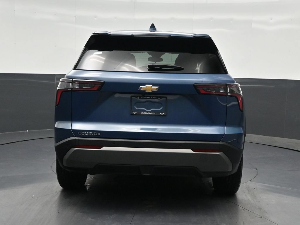Used 2025 Chevrolet Equinox LT FWD image 4
