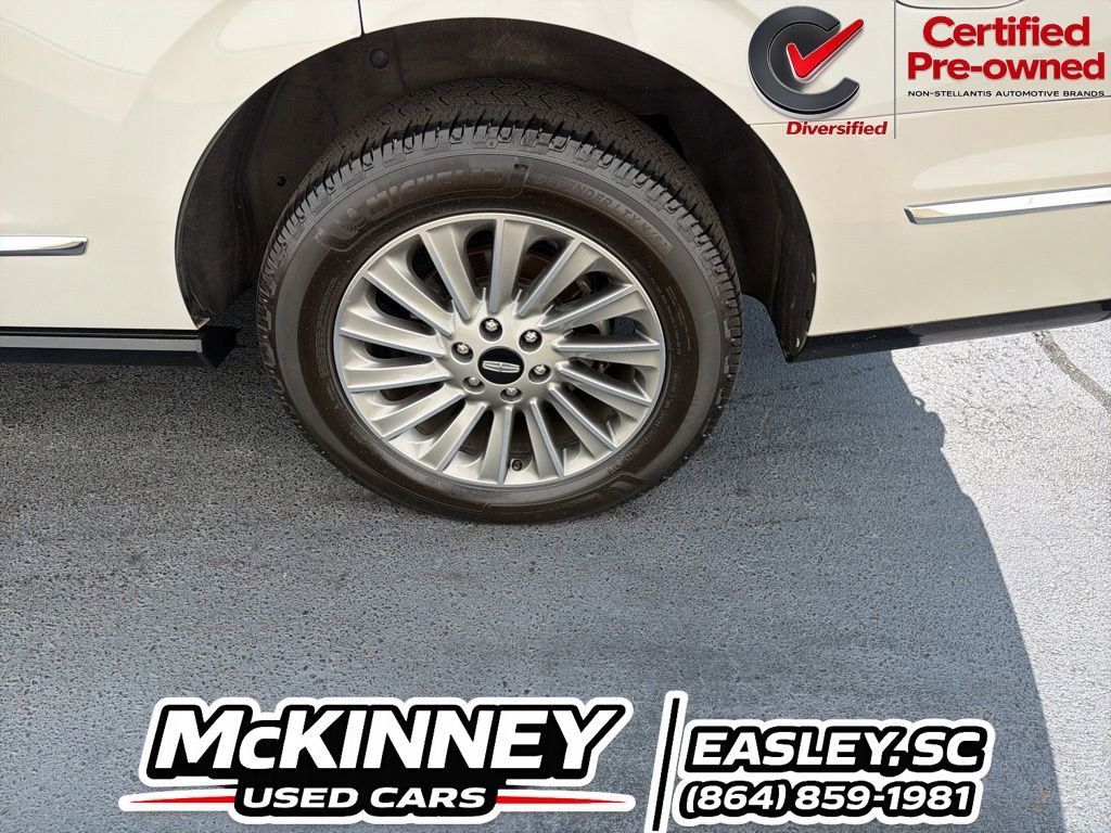 Used 2020 Lincoln Navigator 2WD image 17