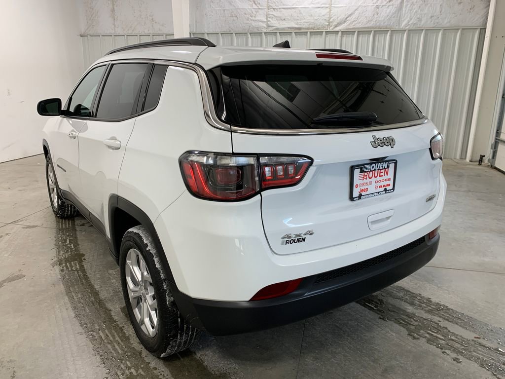Used 2024 Jeep Compass Latitude image 22