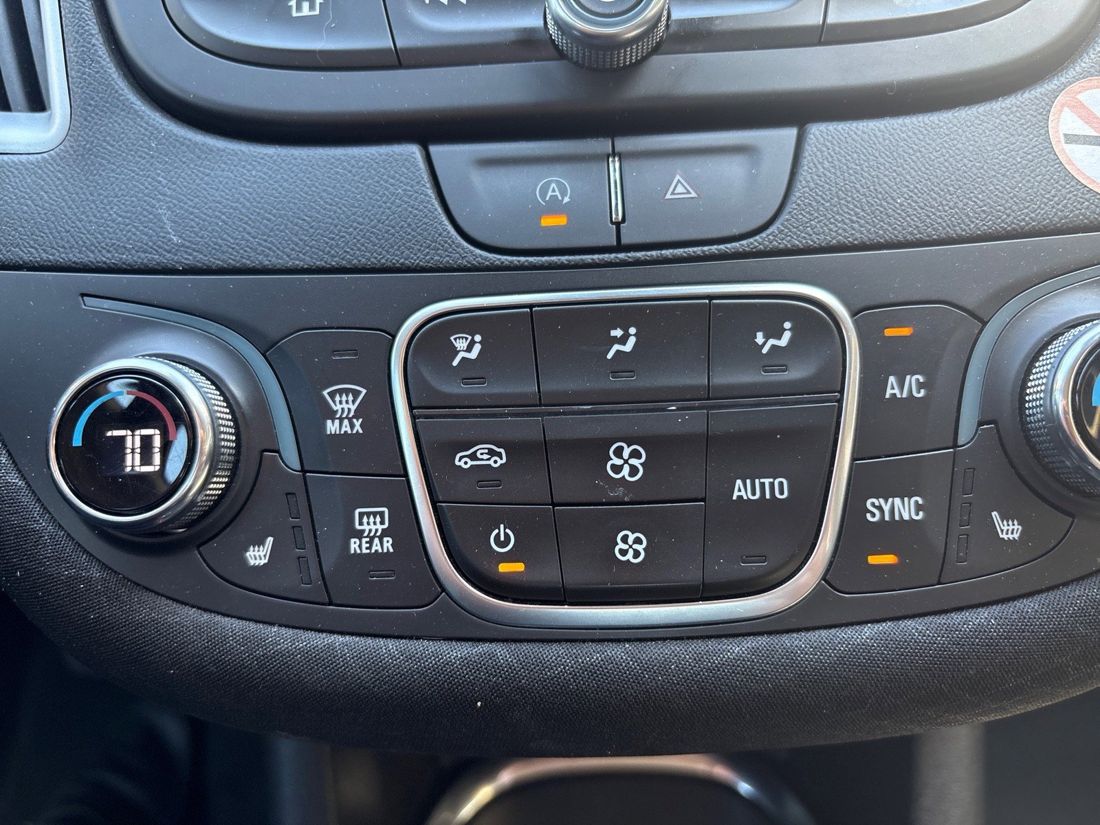 Used 2024 Chevrolet Malibu LT FWD image 18