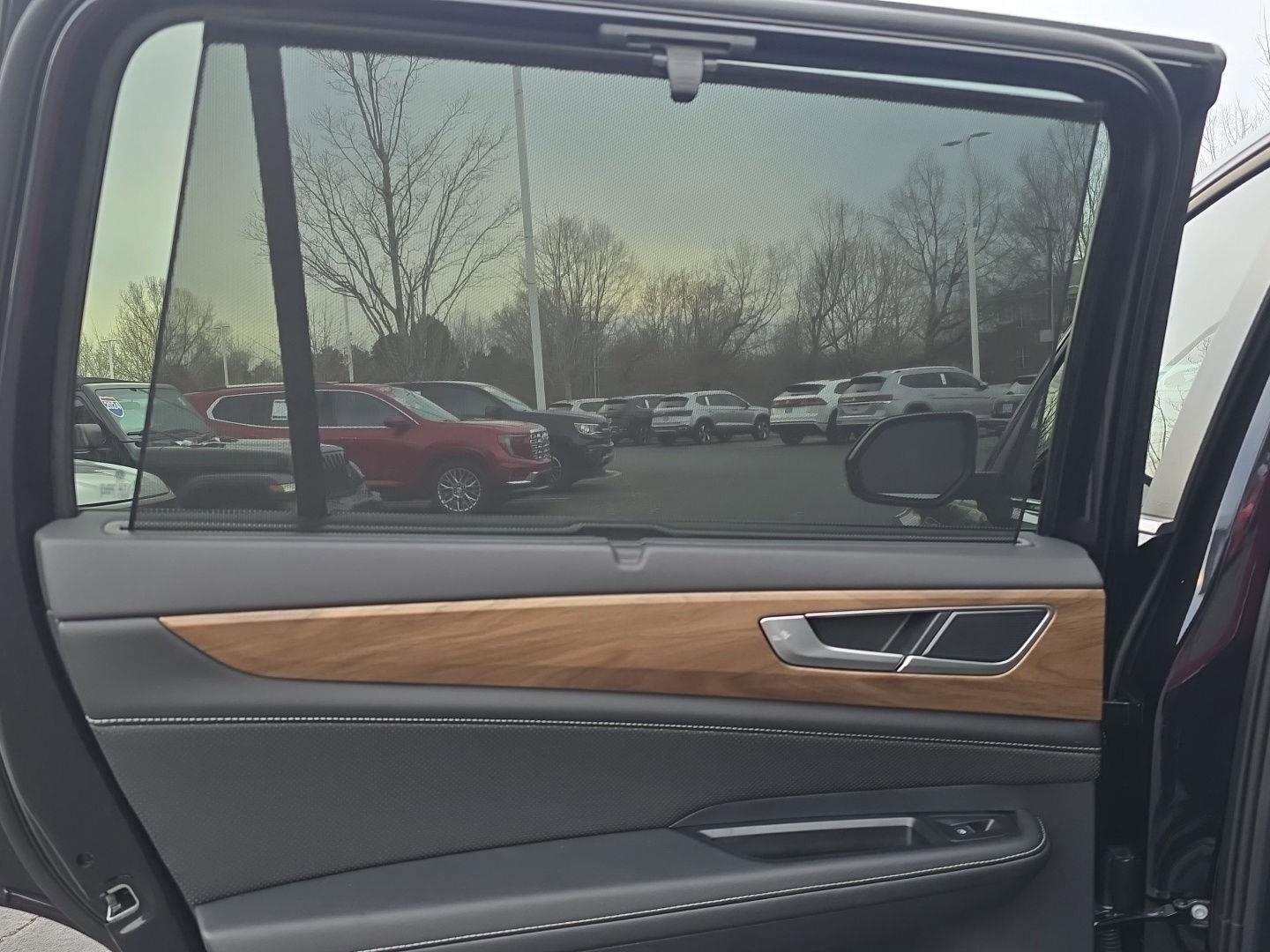 Certified 2025 Volkswagen Atlas SE image 11