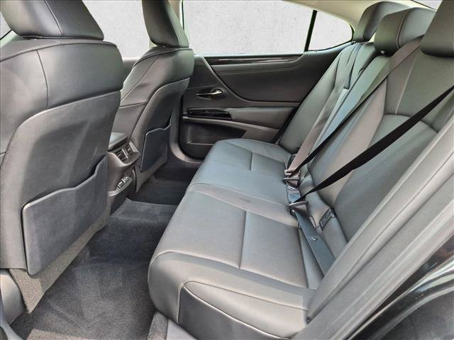 Used 2024 Lexus ES 350 w/ Accessory Package (Z1) FWD image 19